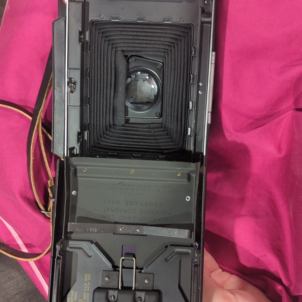 Vintage Polaroid Land Camera - Picture 9 of 9